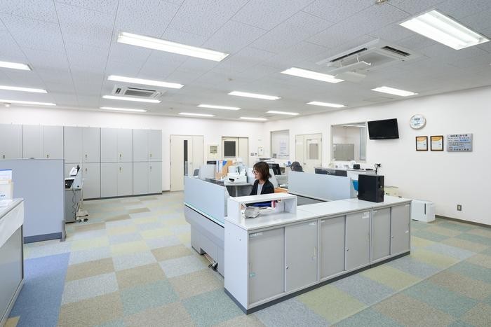 社内の様子。清潔な環境が保たれている。